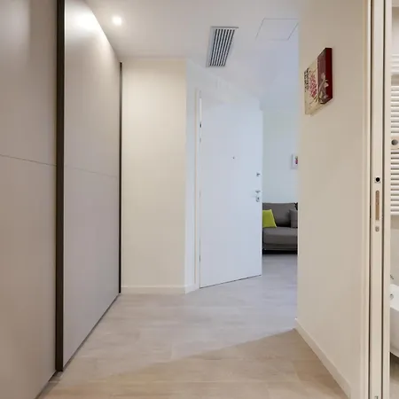 公寓 Calle - Center Modern Apartment+balcony
