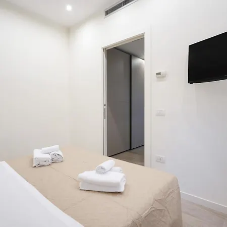Calle - Center Modern Apartment+balcony 公寓 *