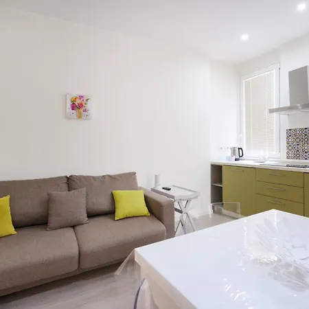 Calle - Center Modern Apartment+balcony 巴里